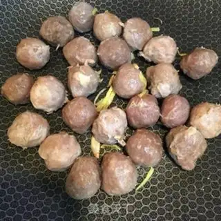 Make Mushroom beefball soup step 3