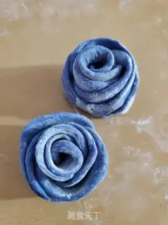 Make The blue chrysanthemum step 8