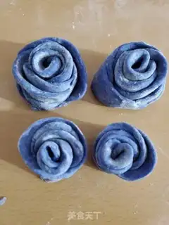 Make The blue chrysanthemum step 9