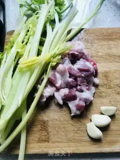 Make Celery bun step 3