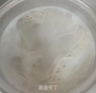Make Fresh beef noodles step 4