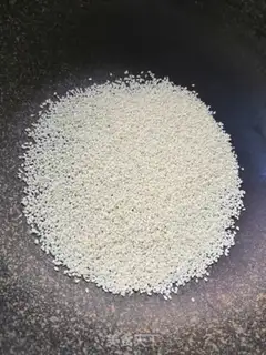 Make Homemade seaweed sesame powder step 1