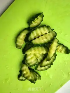Make Sesame sauce vegetable salad step 1