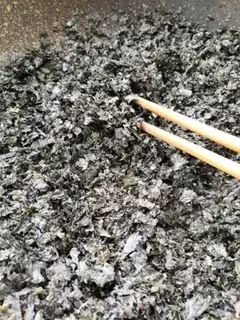 Make Homemade seaweed sesame powder step 3