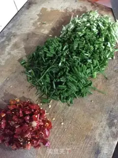 Make Wild onion fried eggs step 4