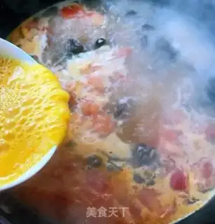 Make Eggs and tomatoes step 8