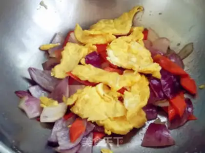 Make Egg carrot onions step 8