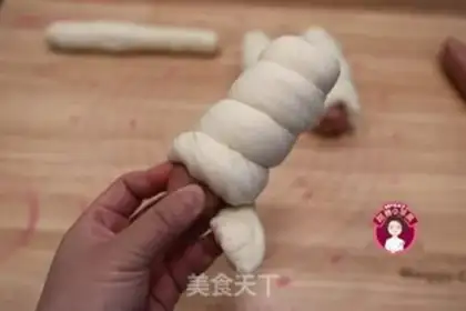 Make Polish sausage wreath bread step 10