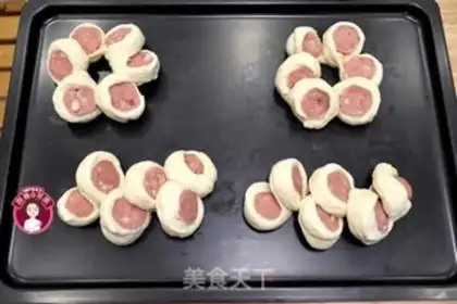 Make Polish sausage wreath bread step 13