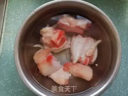 Make Flaming mushroom soy-cup pig hoof step 0