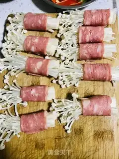 Make Gin and mushroom bacon rolls step 2