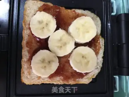Make Banana jam sandwich step 3