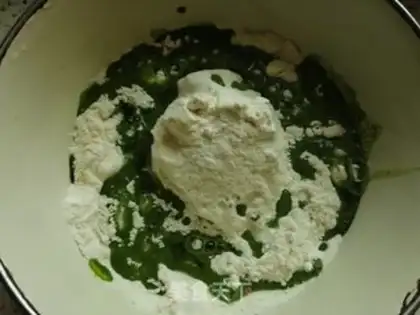 Make Handy spinach noodles step 2