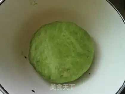 Make Handy spinach noodles step 3