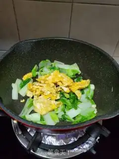 Make Pickles and fried eggs step 6