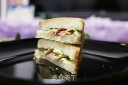Make Butter bacon sandwich step 4