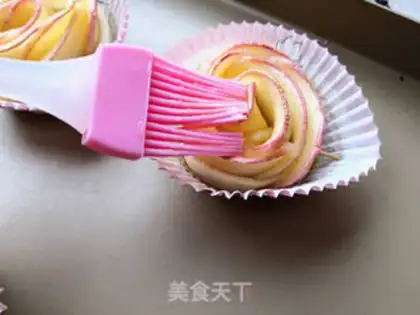 Make Apple roses step 7