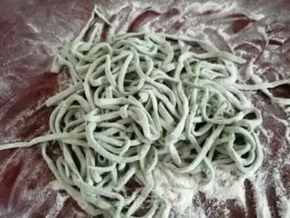 Make Handy spinach noodles step 7