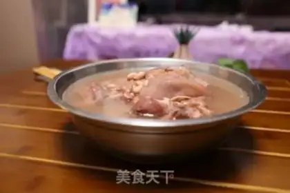 Make Peanut stew pig feet step 3