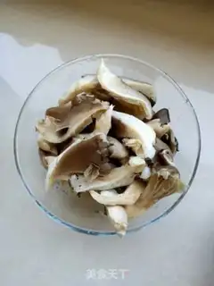 Make Bones soup and mushrooms step 2