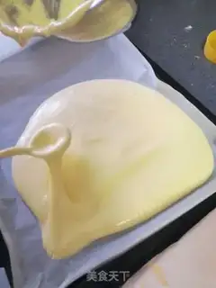 Make Tiger cake roll step 19