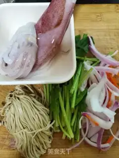 Make Seafood noodles step 0