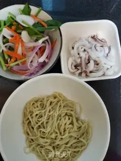 Make Seafood noodles step 4