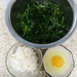 Make Pineapple omelet soup step 1