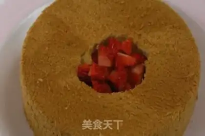 Make Strawberry avalanche cake step 15