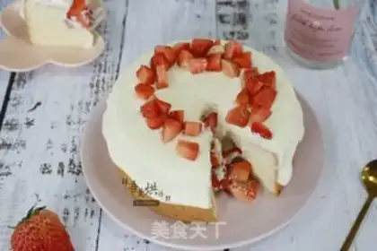 Make Strawberry avalanche cake step 17