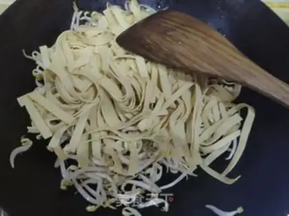 Make Bean sprouts step 3