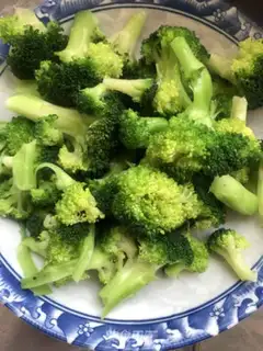 Make Garlic broccoli step 2