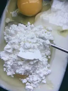 Make Yogurt cake step 4