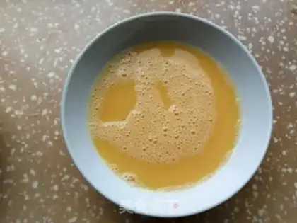 Make Scrambled eggs step 2