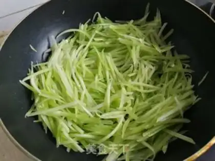 Make Scrambled eggs step 4