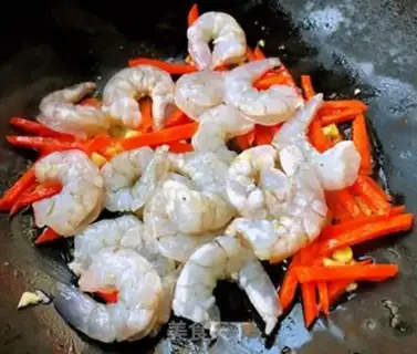 Make Cream carrot and shrimp step 6