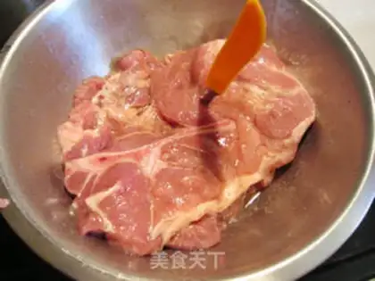 Make CHARCOAL ROAST T-BONE PORK CHOP step 1