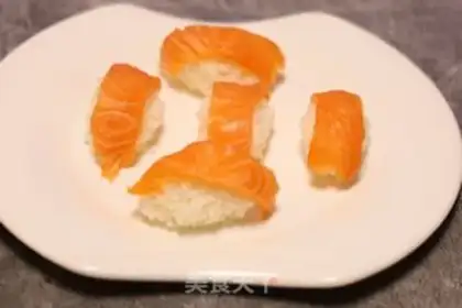 Make Sushi salmon step 1