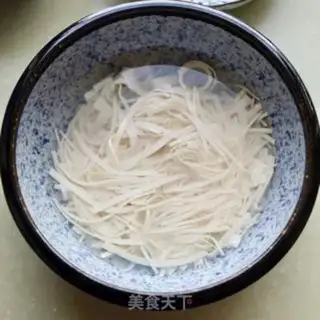 Make Spicy soup step 1