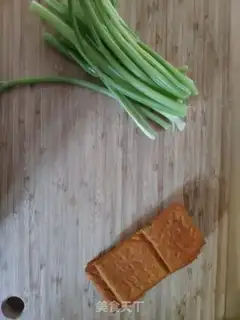 Make Celery fried beans step 0