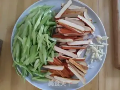 Make Celery fried beans step 1