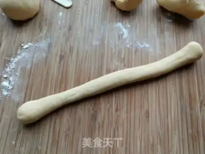 Make Red potato bird buns step 4