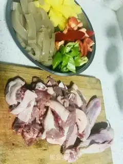 Make Pineapple taco fried duck step 1
