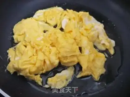 Make Tomato fried eggs step 7