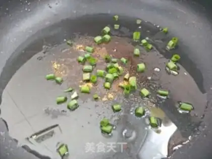 Make Tomato fried eggs step 8