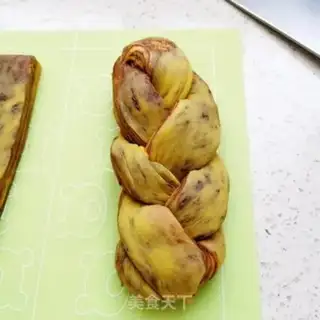 Make Chocolate marble platinum toast. Package step 22