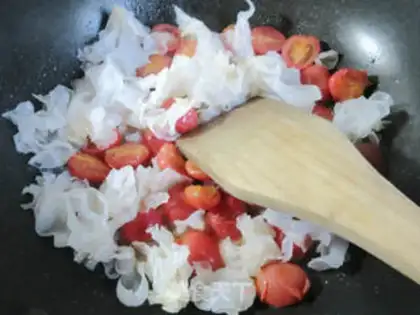 Make Holy fruit, white wood step 2