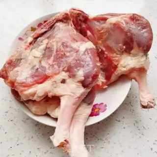 Make Chicken sauce and duck legs step 0