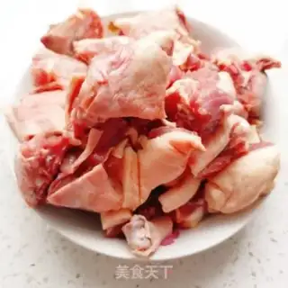 Make Chicken sauce and duck legs step 1