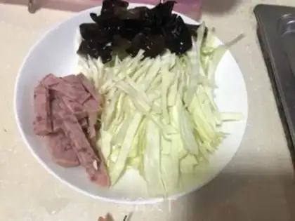 Make Spicy fan dishes for ham step 1